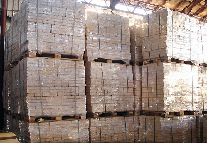 Holzbriketts aus Hartholz, eckig